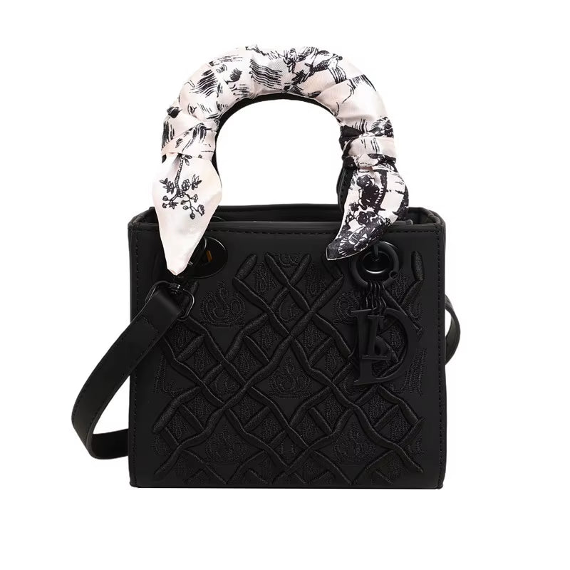 Diamond Grid Bag